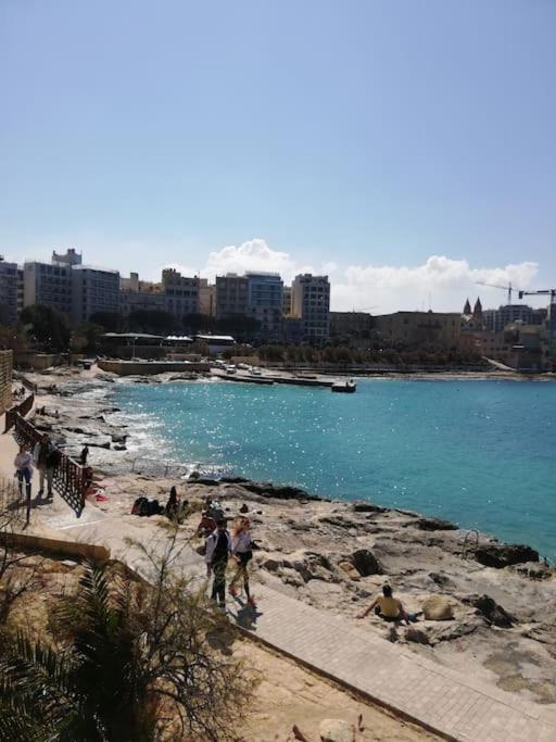 Sunny 2 Bedroom, 2 Bathrooms, Seaside Apt. Sliema Ngoại thất bức ảnh
