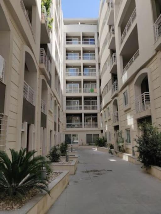 Sunny 2 Bedroom, 2 Bathrooms, Seaside Apt. Sliema Ngoại thất bức ảnh