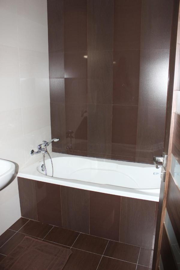 Sunny 2 Bedroom, 2 Bathrooms, Seaside Apt. Sliema Ngoại thất bức ảnh